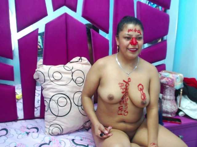 CAROLINASUAREZ's BongaCams show and profile