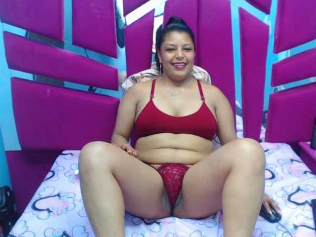 CAROLINASUAREZ's BongaCams show and profile