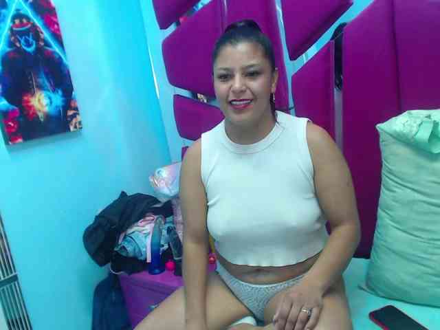 CAROLINASUAREZ CAROLINASUAREZ