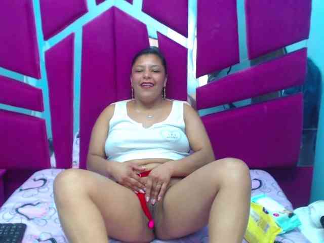 CAROLINASUAREZ Live Webcam on BongaCams