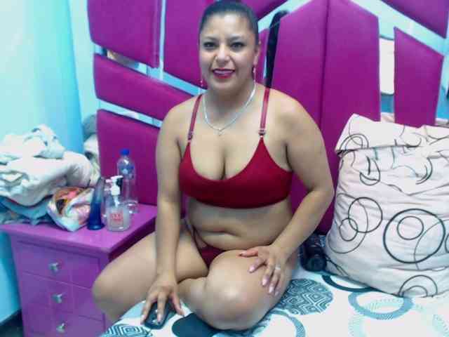 CAROLINASUAREZ Live Webcam on BongaCams