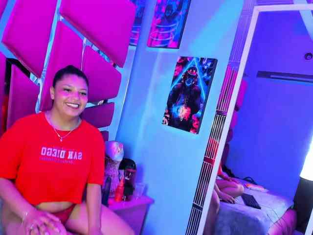 CAROLINASUAREZ webcam