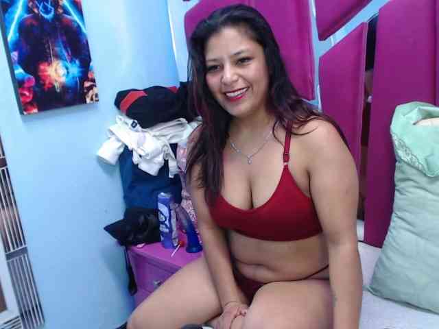 CAROLINASUAREZ Live Webcam on BongaCams