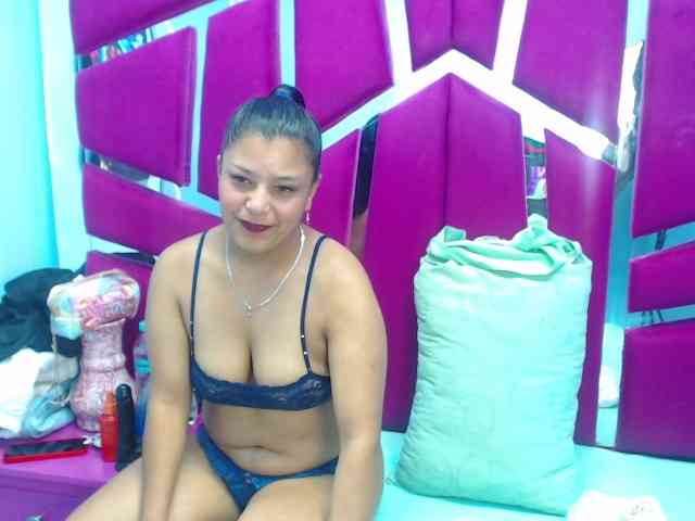 CAROLINASUAREZ webcam