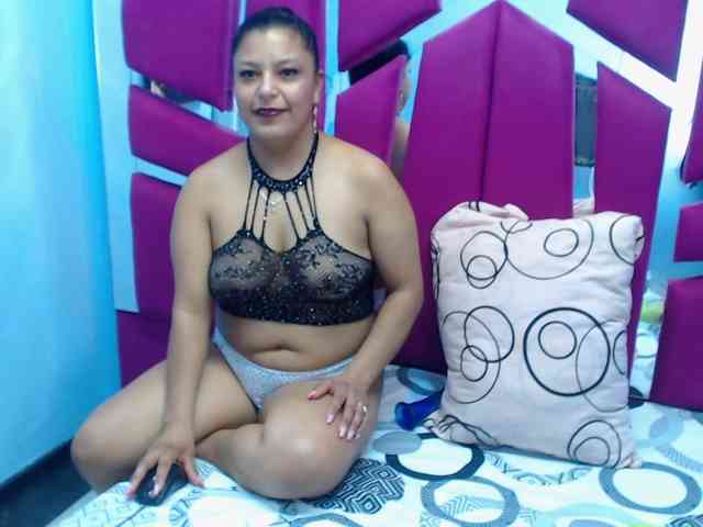 CAROLINASUAREZ Live Webcam on BongaCams