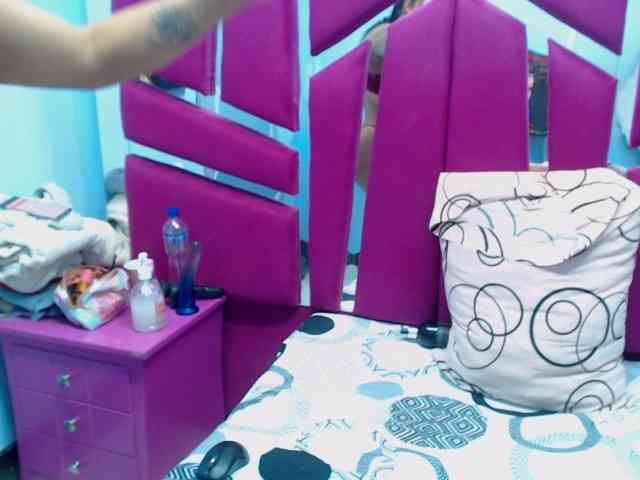 CAROLINASUAREZ webcam