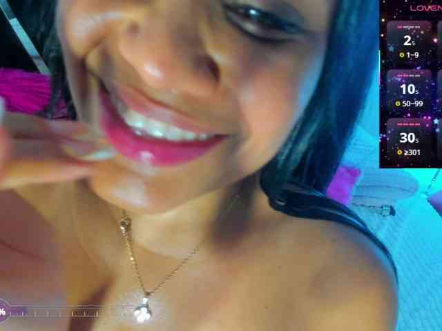 cami-sophia Live Webcam on BongaCams