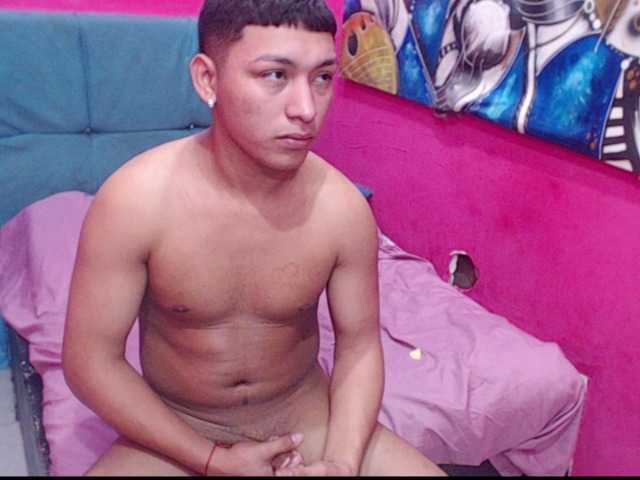 twinksfuck's BongaCams show and profile