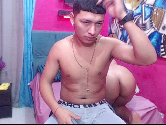 twinksfuck's BongaCams show and profile