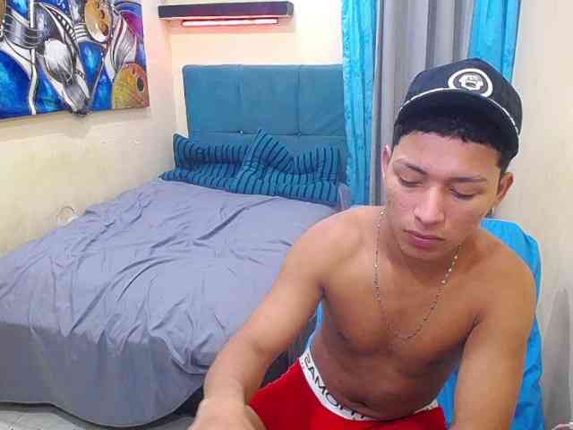 twinksfuck webcam