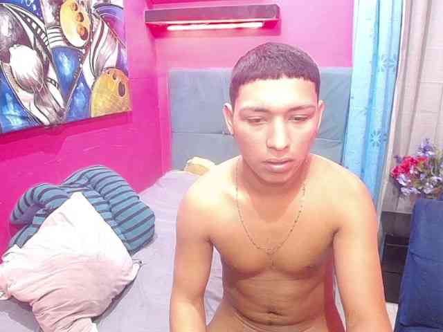 twinksfuck webcam