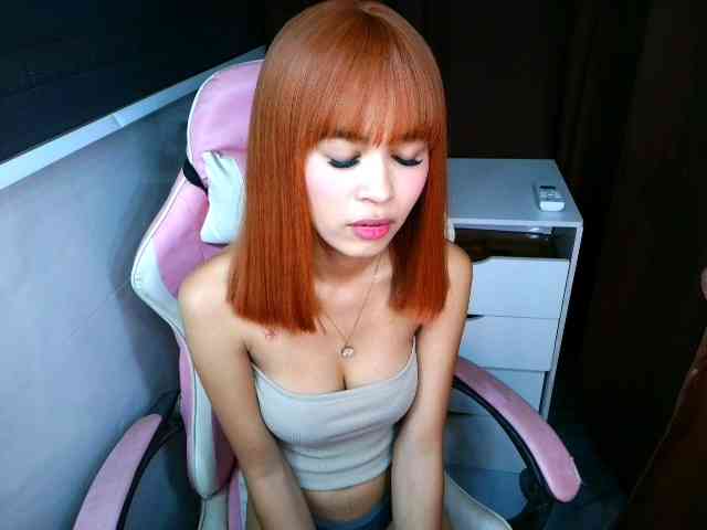 hotleigh Live Webcam on BongaCams