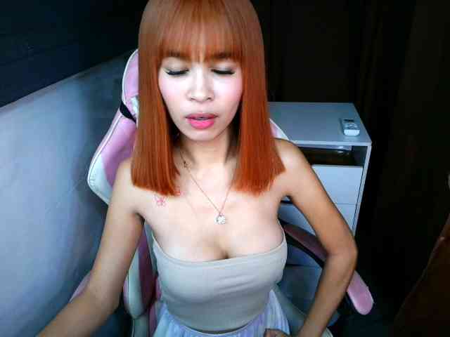 hotleigh Live Webcam on BongaCams