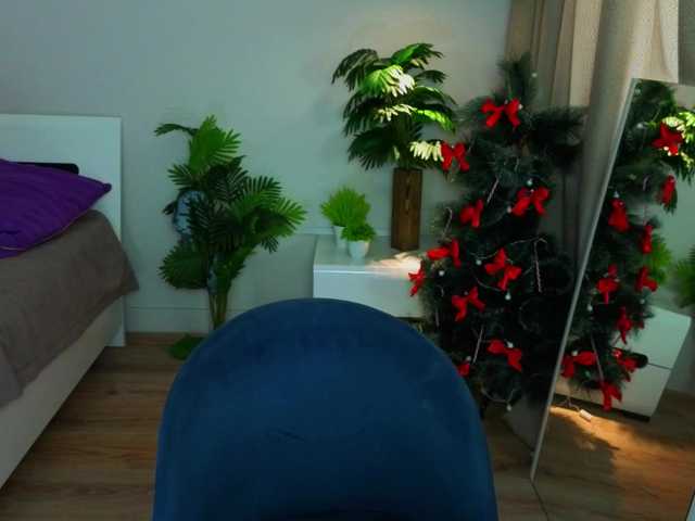 LegallyBlondea's BongaCams show and profile