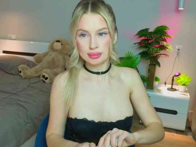 LegallyBlondea webcam