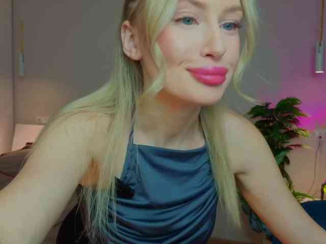 LegallyBlondea webcam