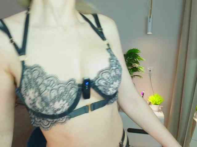 LegallyBlondea webcam