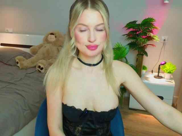 LegallyBlondea webcam