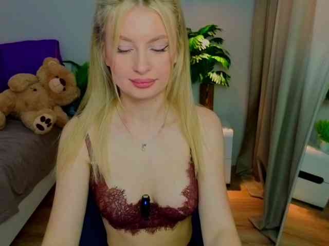 LegallyBlondea webcam