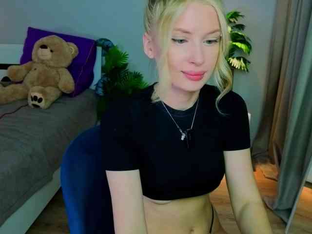 LegallyBlondea webcam