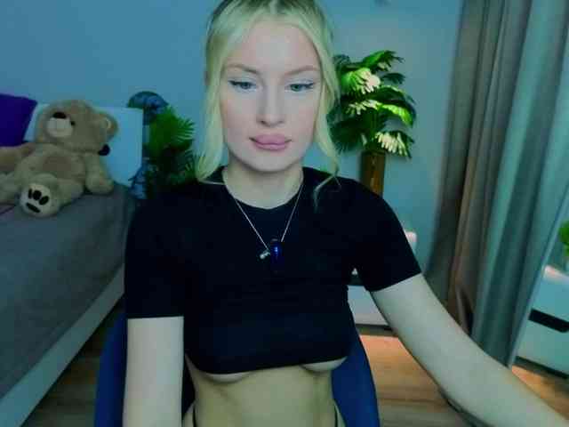 LegallyBlondea webcam