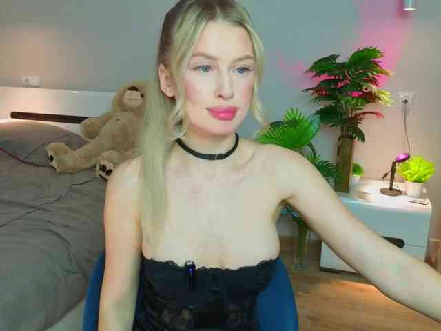 LegallyBlondea webcam