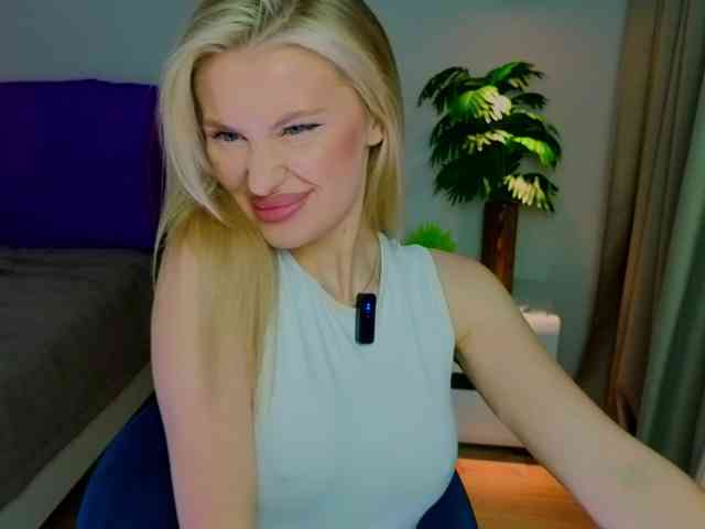 LegallyBlondea webcam