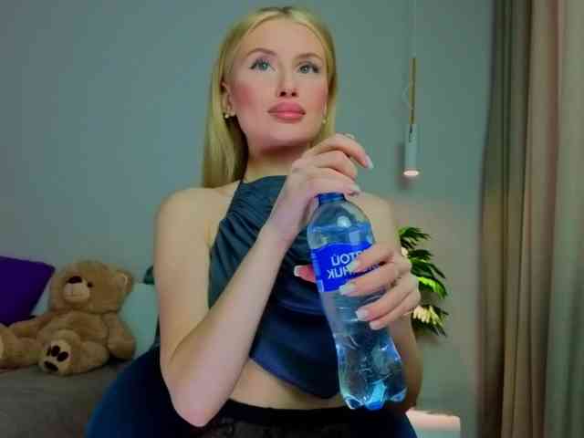 LegallyBlondea webcam