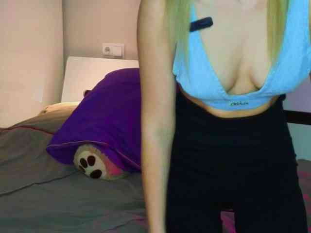 LegallyBlondea webcam