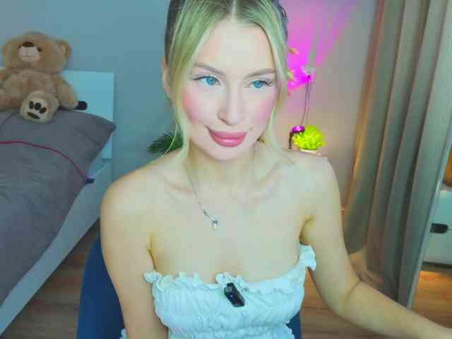 LegallyBlondea webcam