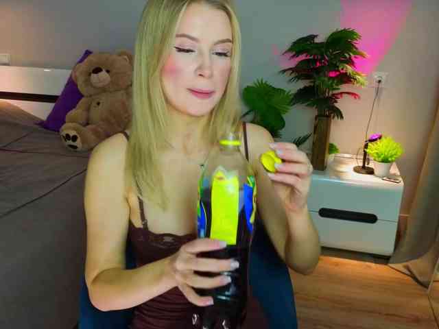 LegallyBlondea webcam