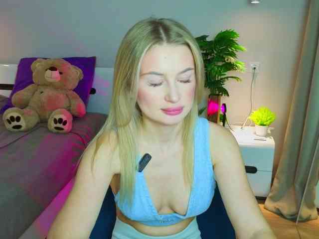 LegallyBlondea webcam