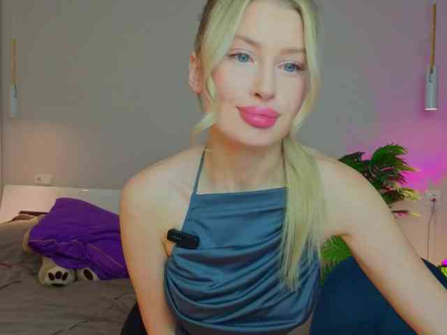 LegallyBlondea webcam