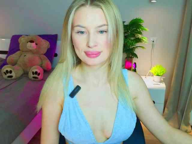 LegallyBlondea webcam