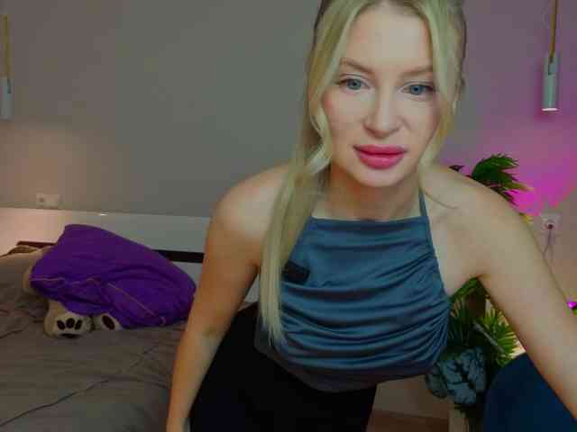 LegallyBlondea webcam