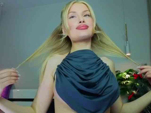 LegallyBlondea Live Webcam on BongaCams