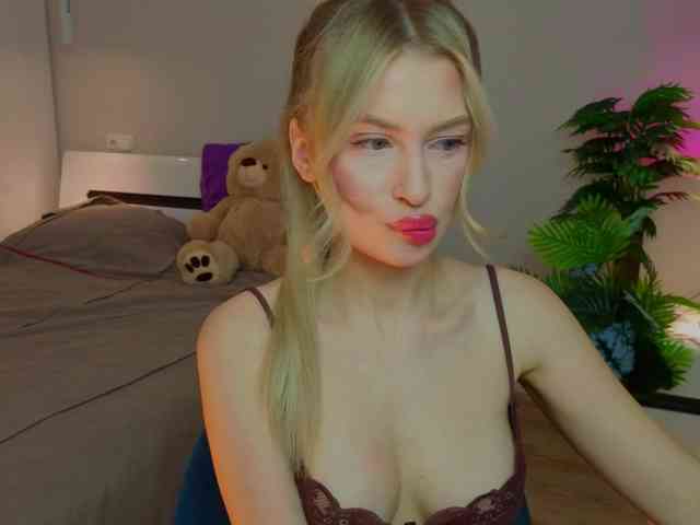 LegallyBlondea webcam