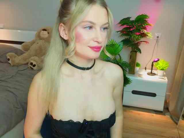 LegallyBlondea webcam