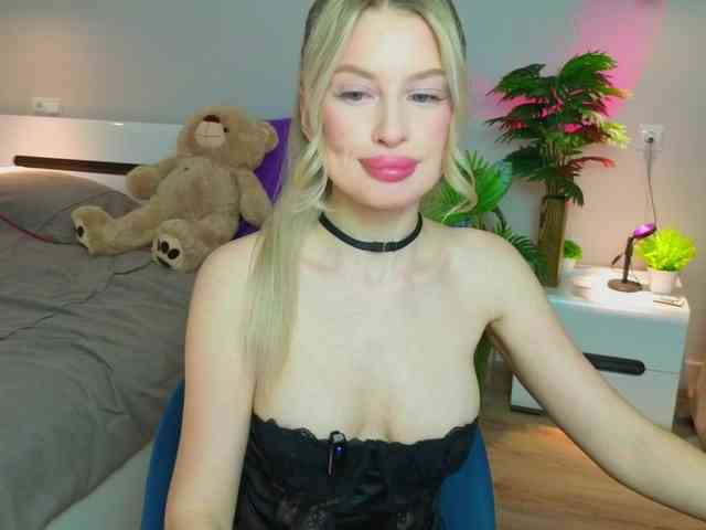 LegallyBlondea webcam