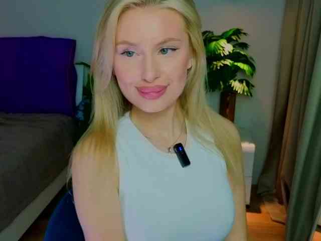 LegallyBlondea webcam