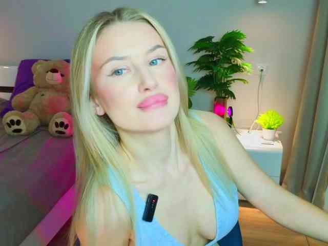 LegallyBlondea webcam