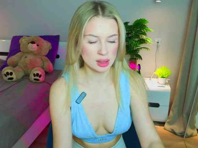 LegallyBlondea webcam