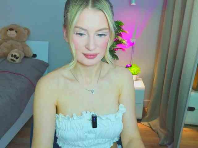 LegallyBlondea webcam