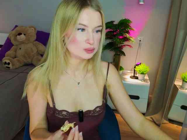 LegallyBlondea webcam