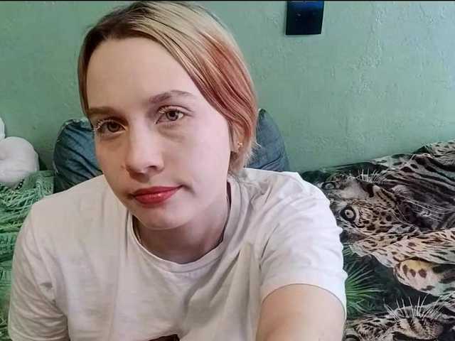 AveryFleurent live cam