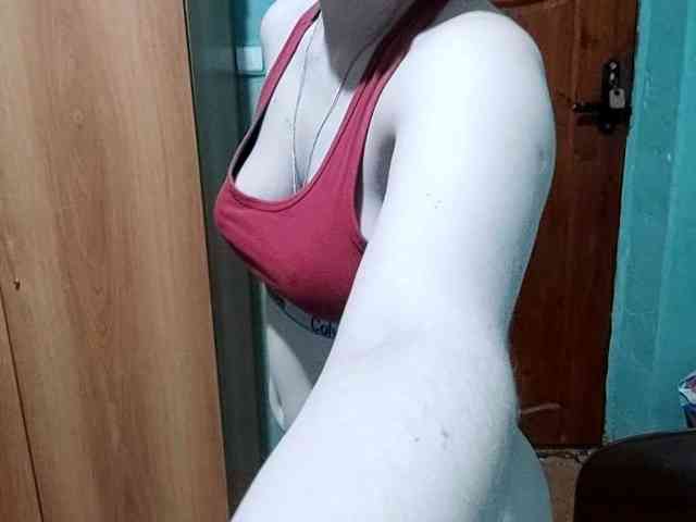 AveryFleurent webcam