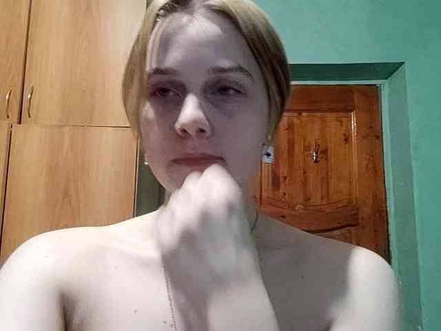 AveryFleurent webcam