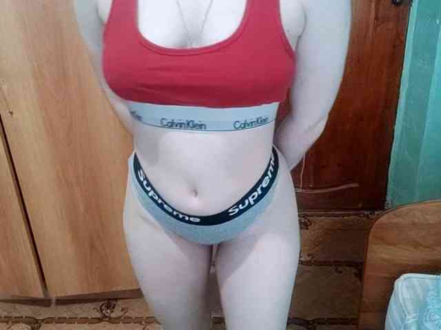 AveryFleurent webcam