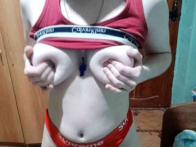 AveryFleurent webcam