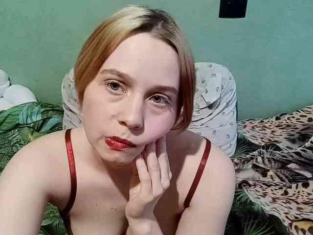 AveryFleurent webcam